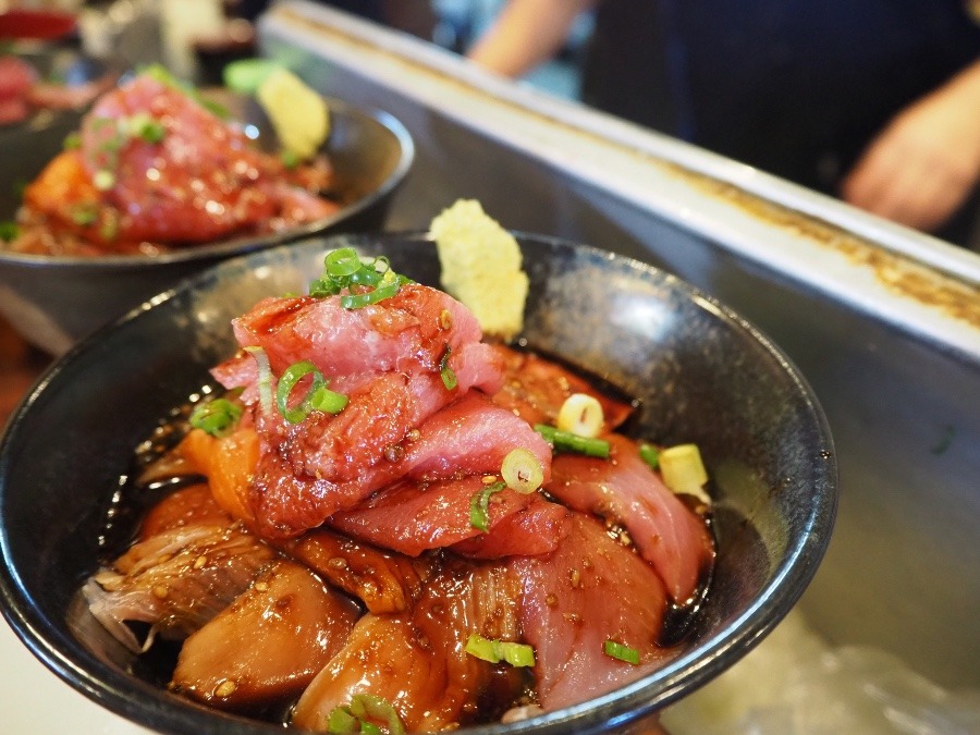 翠藍の新鮮すぎる海鮮丼
