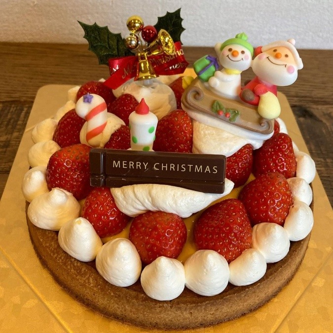 pousserさんよりクリスマスケーキ当日販売のご案内です✨