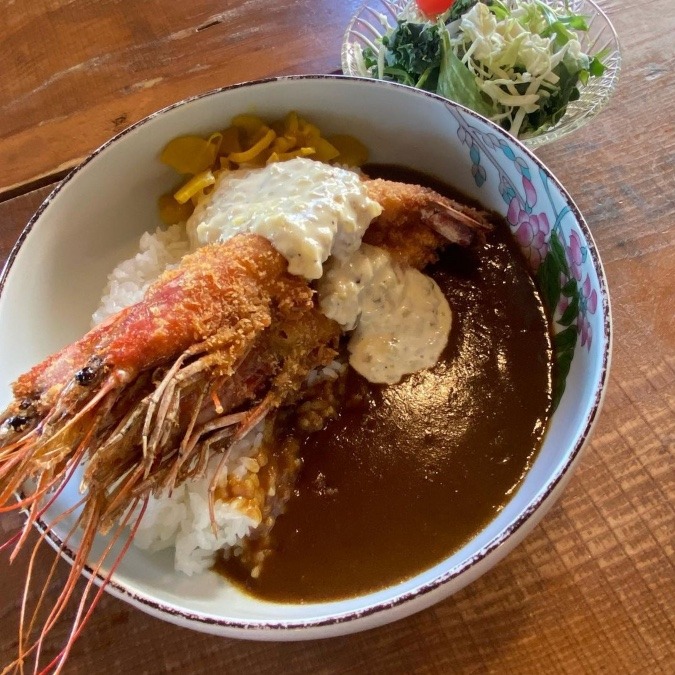新メニュー✨ 大エビフライカレー