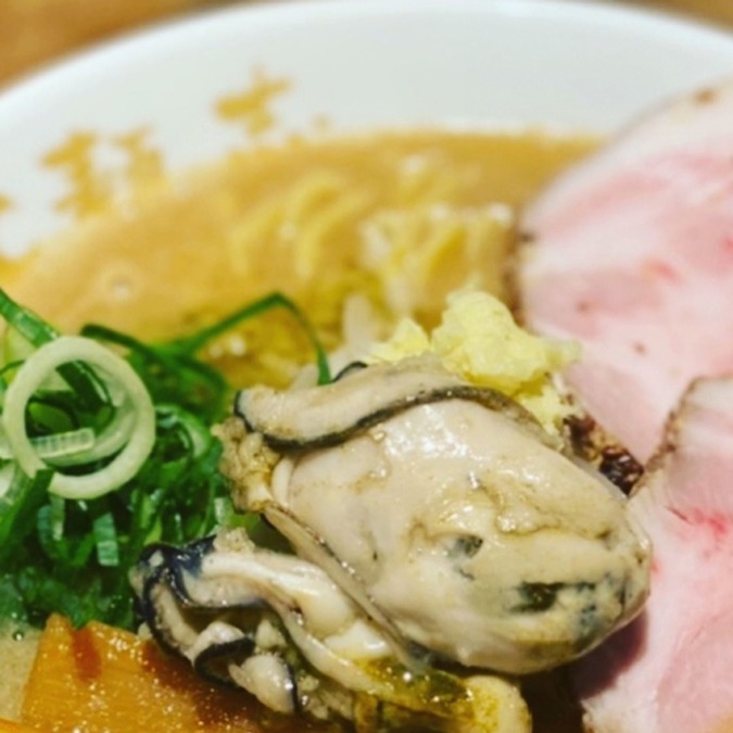 今が旬✨炙り濃厚牡蠣味噌らーめん。