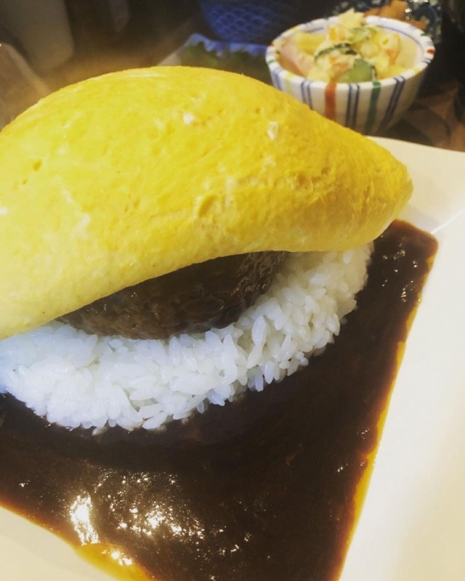 明太オムライスとハンバーグオムライス